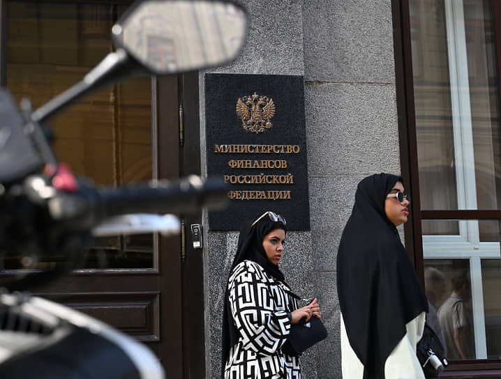 Дефицит бюджета в январе&mdash;июле составил 0,7% ВВП при плане на год 1,1%